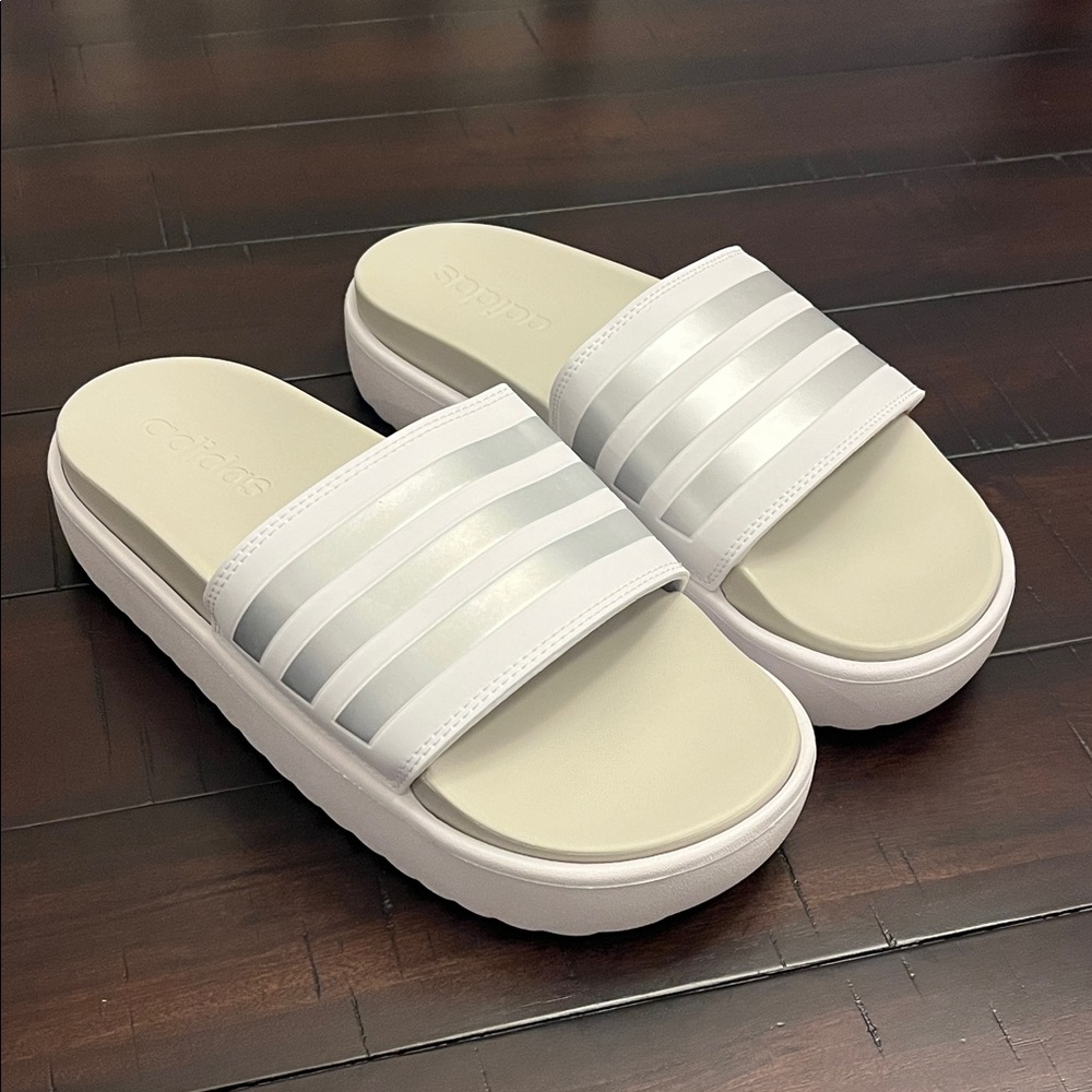 Adidas Adilette Platform Slides Sandals Shoes IE9703 white silver Women’s Sizes - Picture 2 of 12